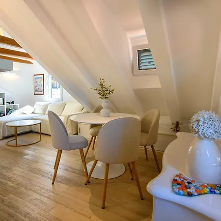 Brilliant Apartamento *